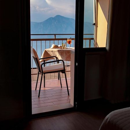 Hotel San Zeno San Zeno di Montagna Luaran gambar