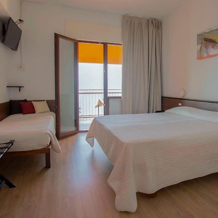 Hotel San Zeno San Zeno di Montagna Luaran gambar