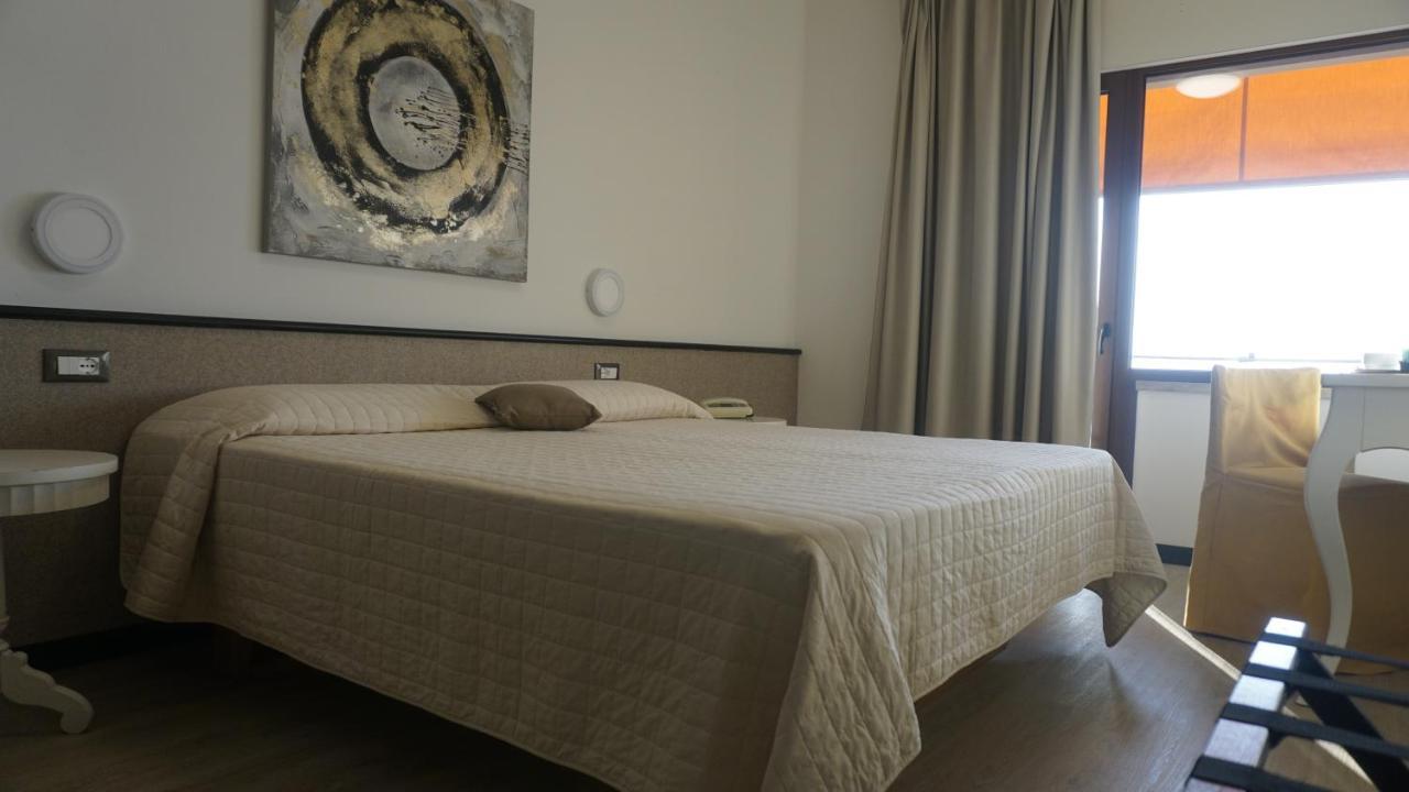Hotel San Zeno San Zeno di Montagna Luaran gambar