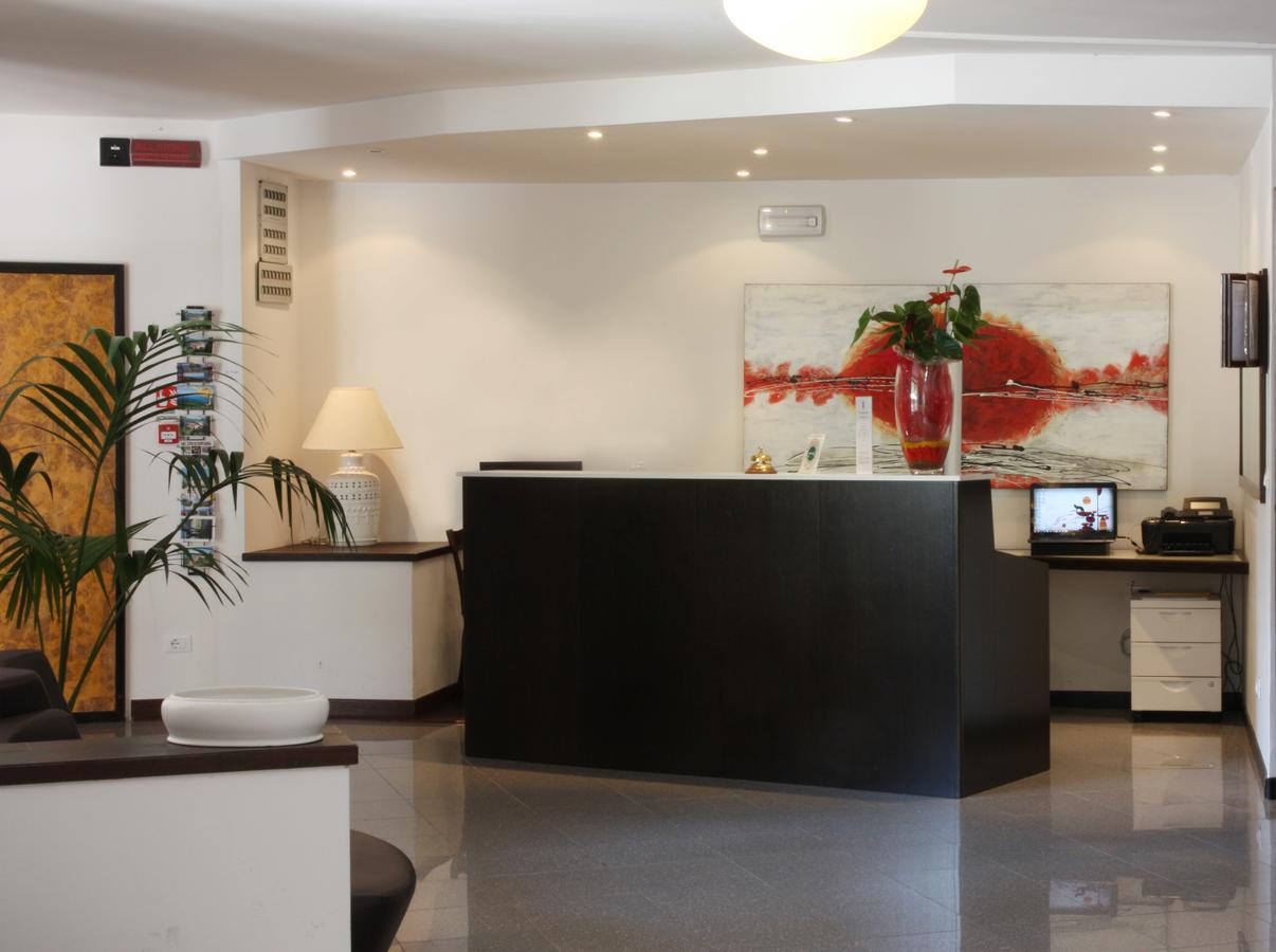 Hotel San Zeno San Zeno di Montagna Luaran gambar