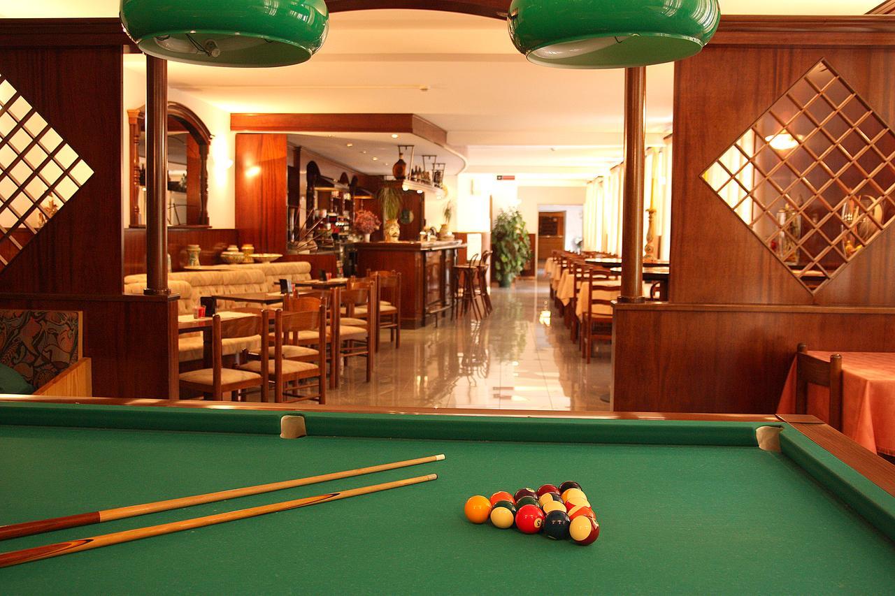 Hotel San Zeno San Zeno di Montagna Luaran gambar