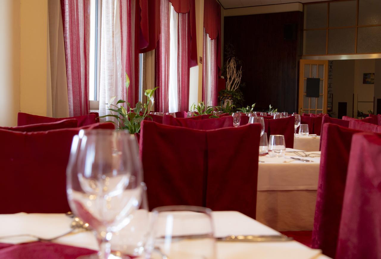 Hotel San Zeno San Zeno di Montagna Luaran gambar
