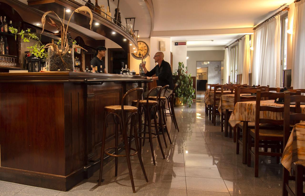 Hotel San Zeno San Zeno di Montagna Luaran gambar